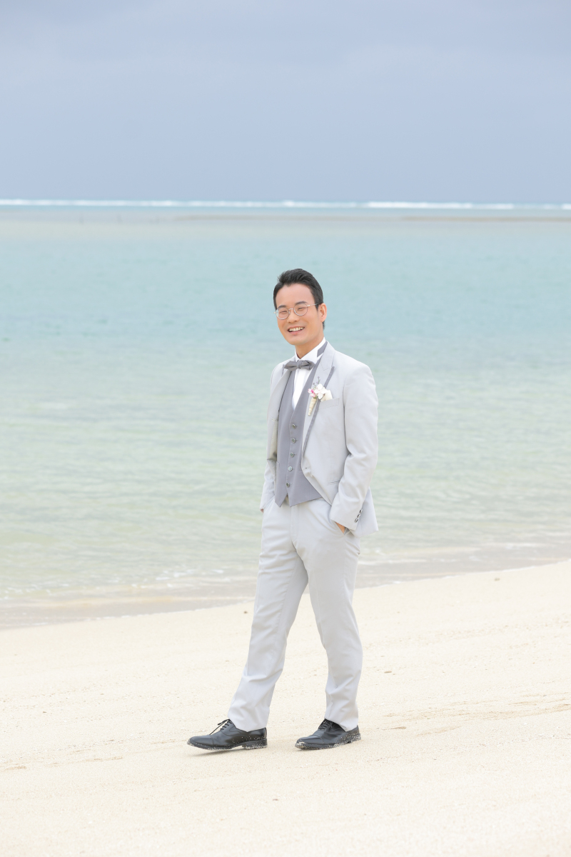 海の似合うご新郎様