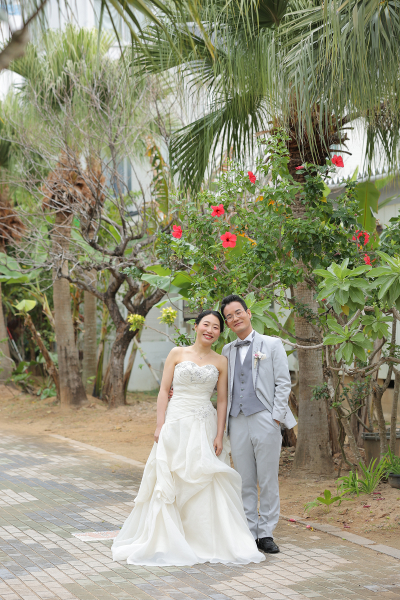 青い海と南国の木々と。