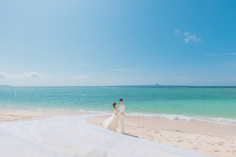beach ＋in the sea＋sunset