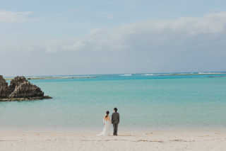 チャペルとビーチで"撮る結婚式"