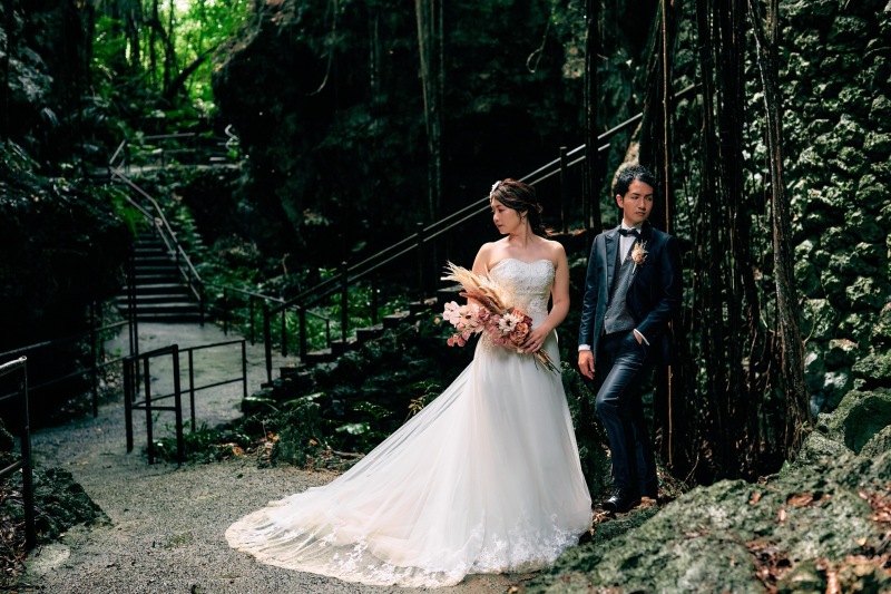 トンネルを抜けると神秘的な空間が