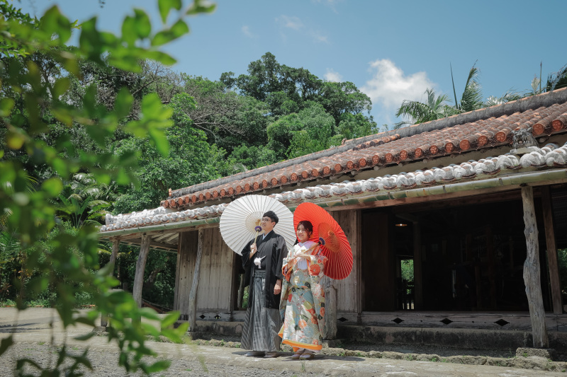 沖縄の風情ある景色で。