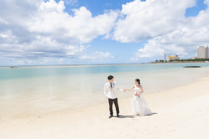 海辺を歩いて