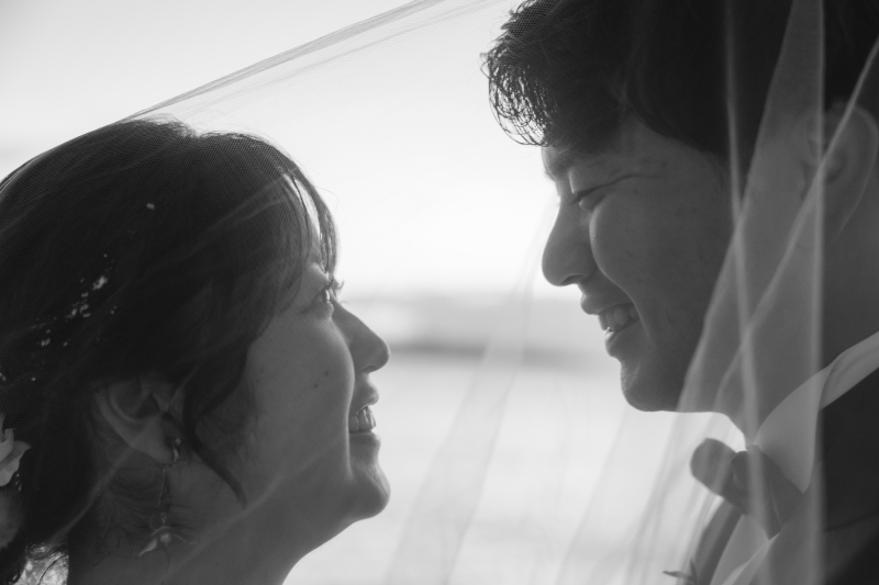 ベールに包まれて