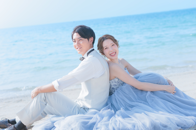 新郎さんに寄りかかって^^