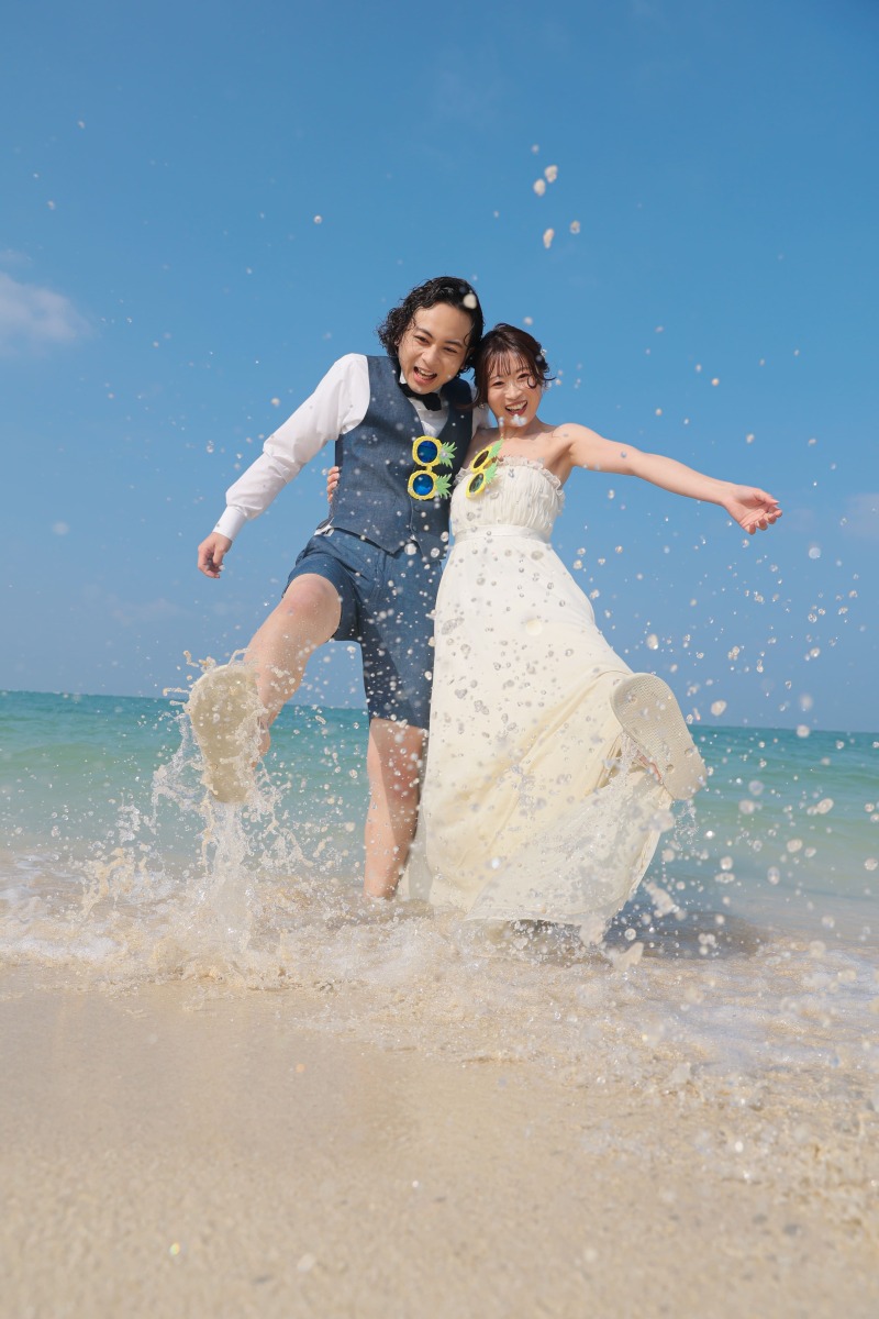 ビーチ!足だけ海へ、、♡♪