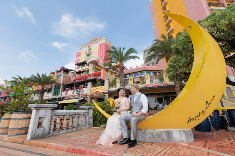 シンボルの前で!