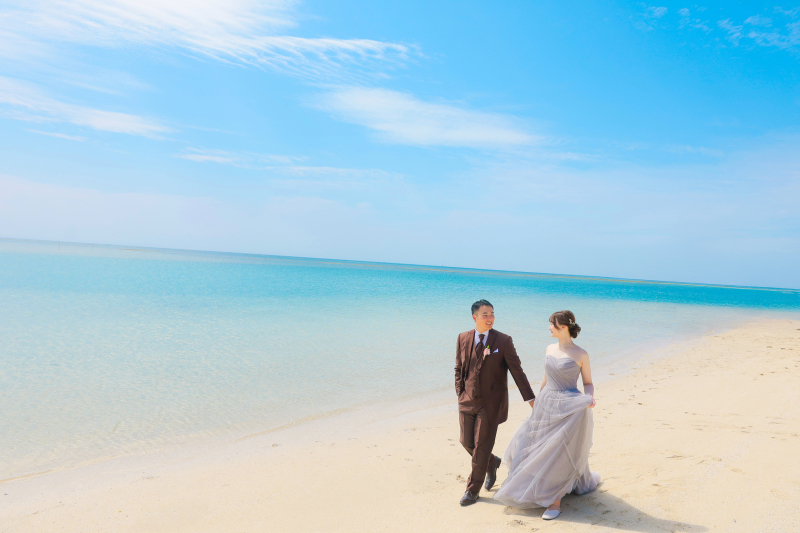 透き通る沖縄の海を感じながら撮影!