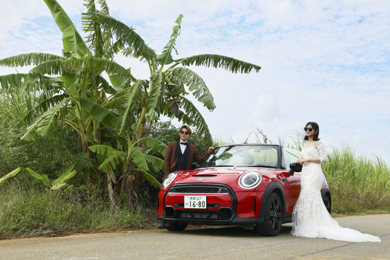 オープンカーと