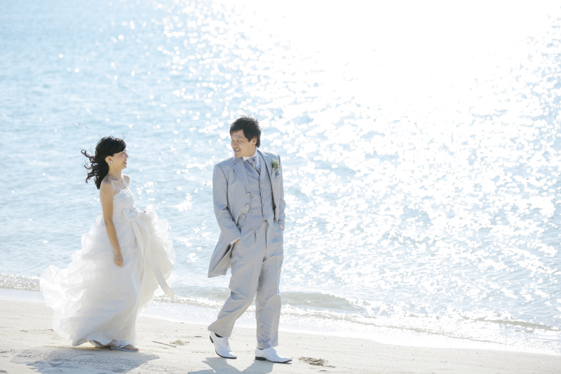 午後の時間帯のビーチ撮影