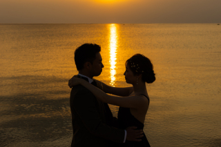 色々なロケーション地とポーズで