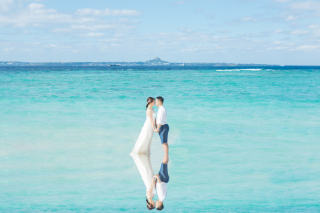 瀬底ビーチで海に入ったり空からの撮影も？！