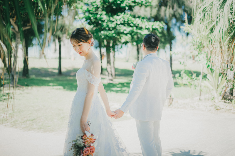 はっとする。新婦様の振り返りショット