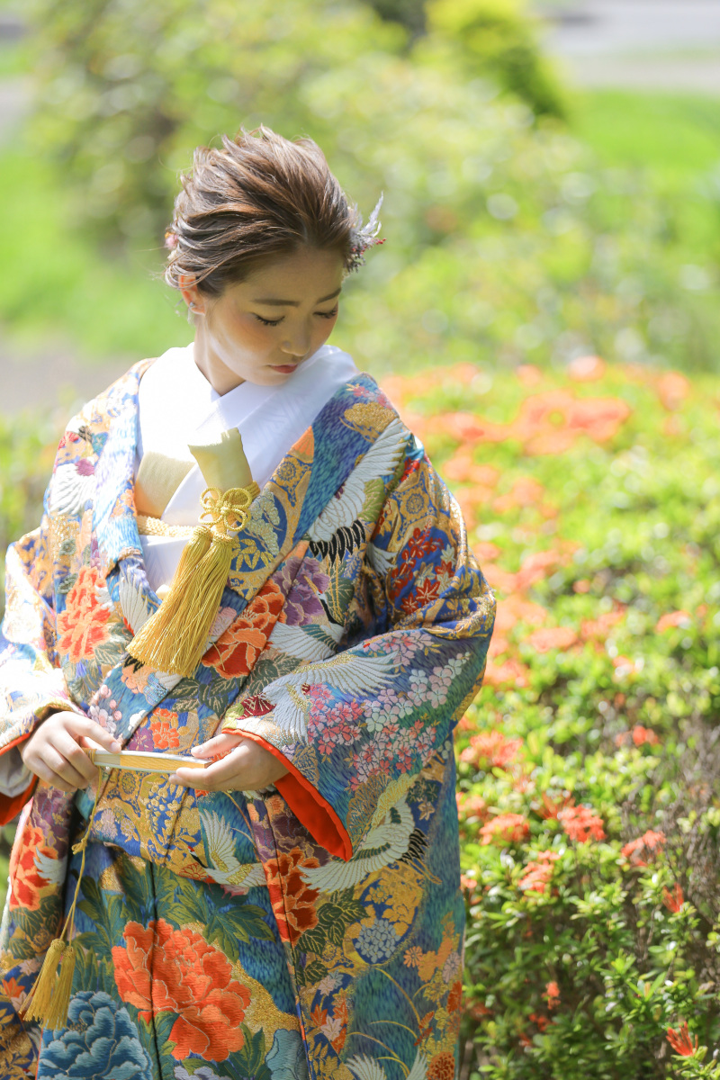 赤い花を差し色に！