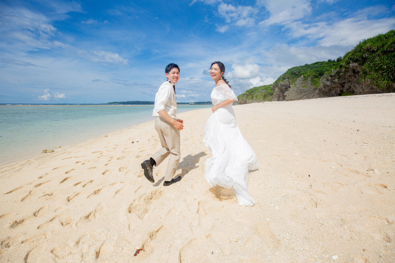 ビーチを全力ダッシュ。