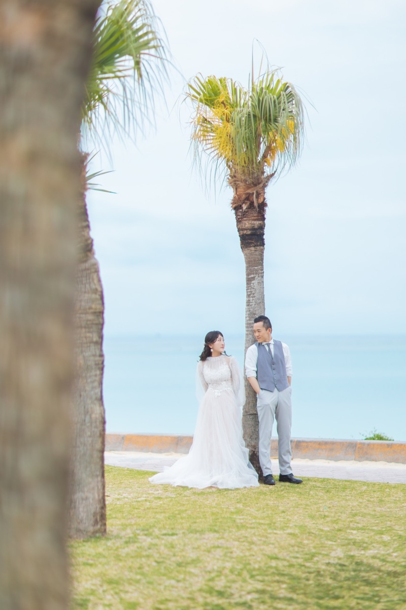 優しい光とビーチとチャペル