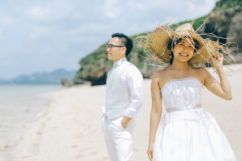 夏らしく麦わら帽でかわいく