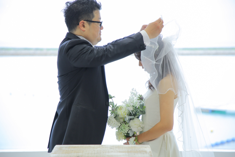 式が進みキスシーンへ