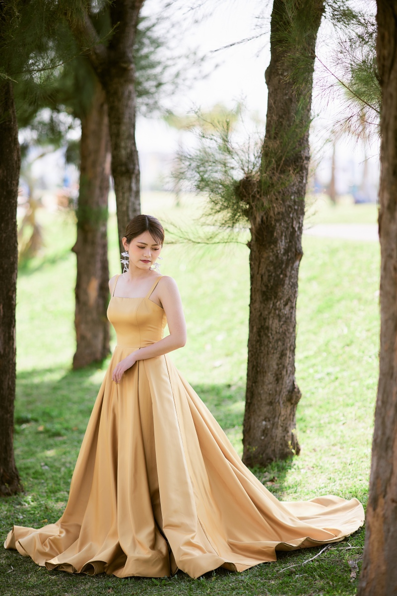 STUDIO SUNS沖縄(スタジオSUNS)_カラードレスが豊富