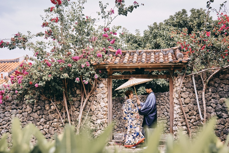 STUDIO SUNS沖縄(スタジオSUNS)_色打掛・着物が豊富