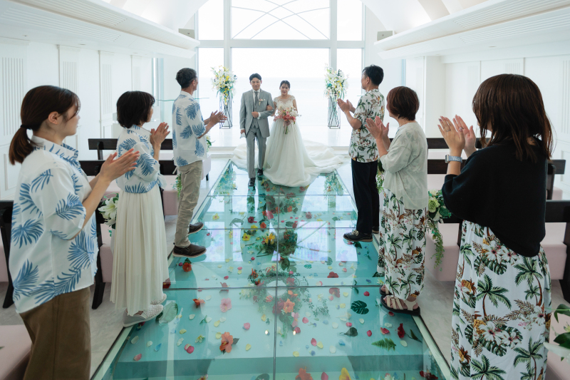 【ご家族と撮れる♪】〜大切な日をご家族と一緒に〜ビーチ＆チャペルフォトプラン【衣装・ヘアメイク・アクセサリー・ブーケ・靴含む】