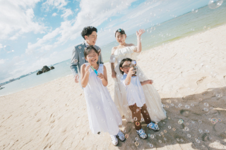 【税込228030円】気軽に撮影出来るビーチ&チャペルフォトプラン【アルバム・衣装・ヘアメイク・アクセサリー・ブーケ・靴含む】