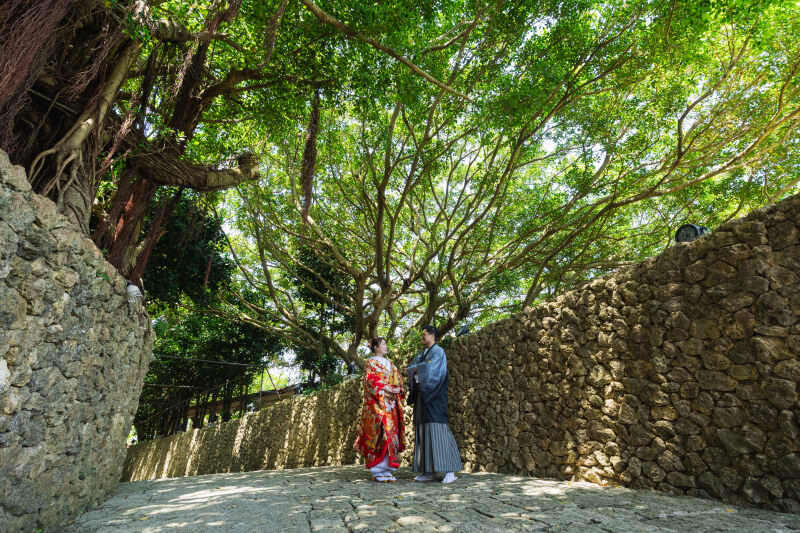 【沖縄の歴史を刻む】むら咲むら&ビーチ♢写真データ付き♢衣装・ヘアメイク・アクセサリー・ブーケ・靴も含む