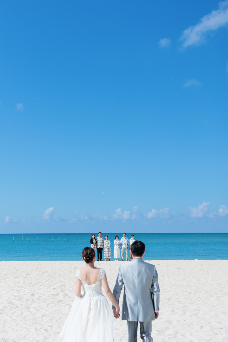 【ご家族と撮れる♪】〜大切な日をご家族と一緒に〜ビーチ＆チャペルフォトプラン【衣装・ヘアメイク・アクセサリー・ブーケ・靴含む】