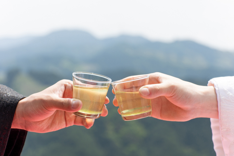 お茶を頂きながら、イメージカットの撮影です!