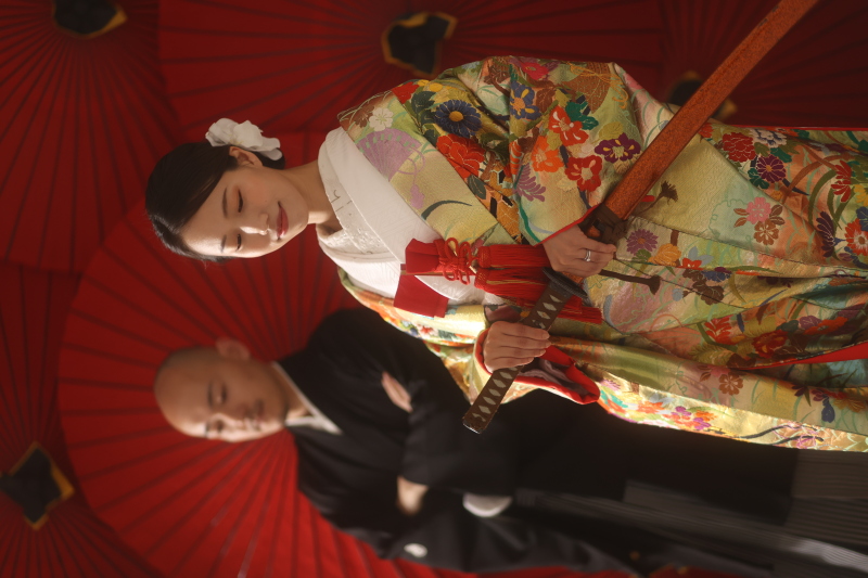 赤い傘のスタジオセット