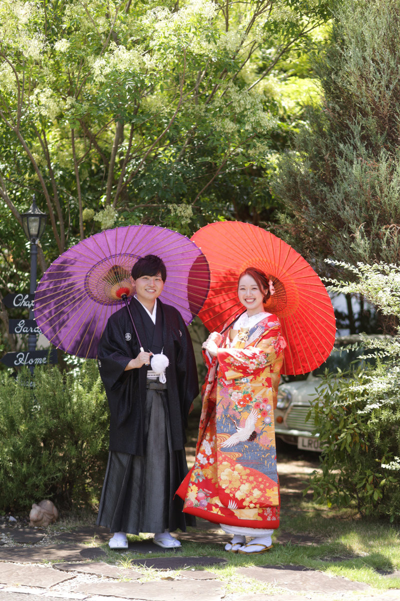 お庭のグリーンに囲まれて撮影スタートです!