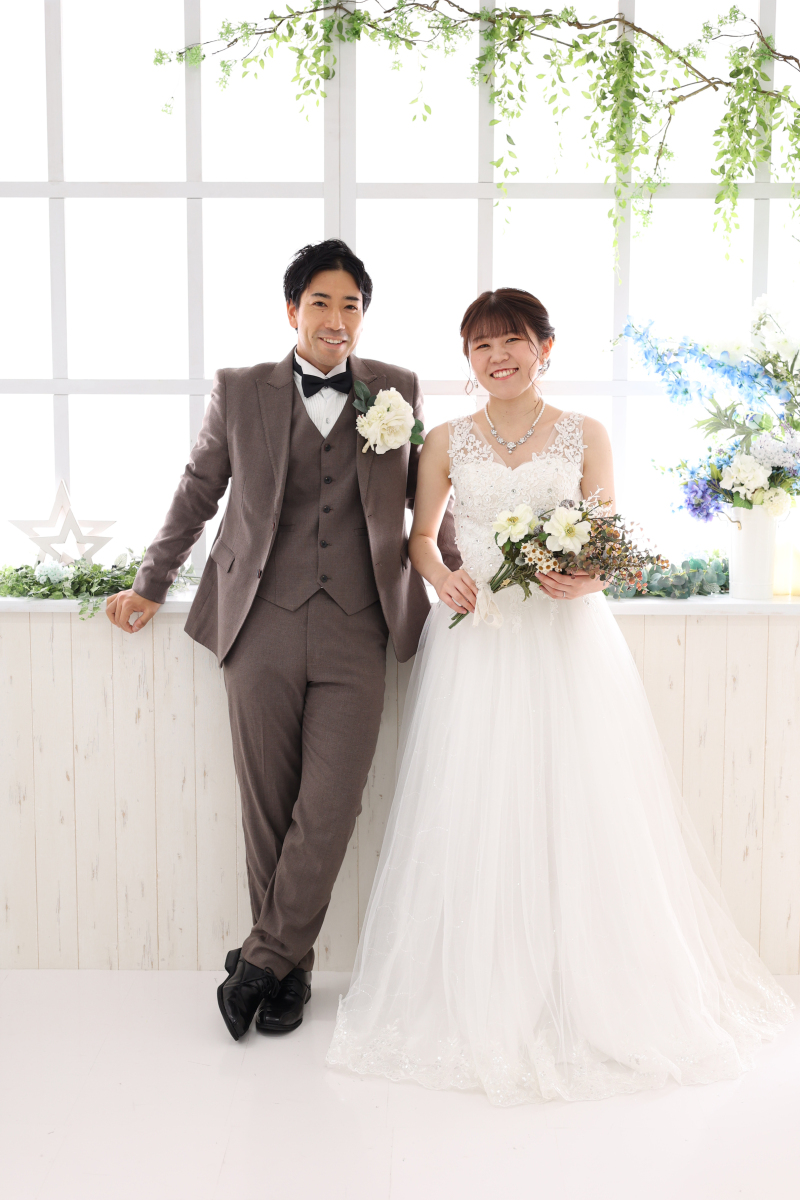 白い窓のスタジオセット