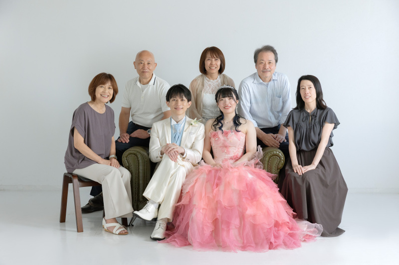 【和装&洋装2着でスタジオ撮影】選べる特典付き！ 平日28％OFF ・土日祝日 20％OFF ※3末までに撮影の方限定