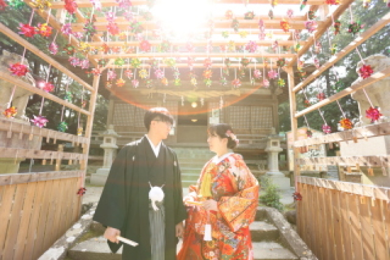 【洋装和装どちらかの衣裳でロケ撮影・どちらかの衣裳でスタジオ撮影】平日25％オフ 土日祝10％オフ ※10月末までに撮影の方限定