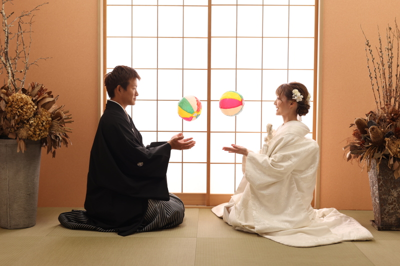 【洋装和装どちらかの衣裳でロケ撮影・どちらかの衣裳でスタジオ撮影】平日25％オフ 土日祝10％オフ ※10月末までに撮影の方限定