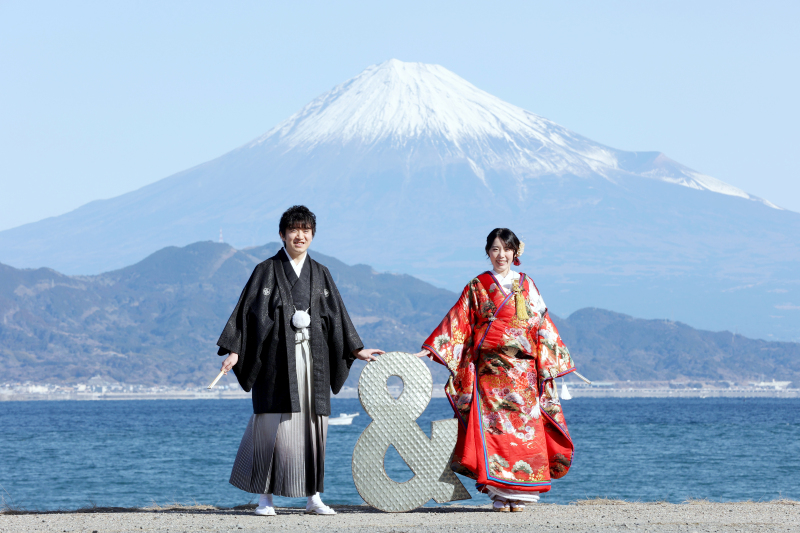 【洋装和装どちらかの衣裳でロケ撮影・どちらかの衣裳でスタジオ撮影】平日25％オフ 土日祝10％オフ ※3月末までに撮影の方限定