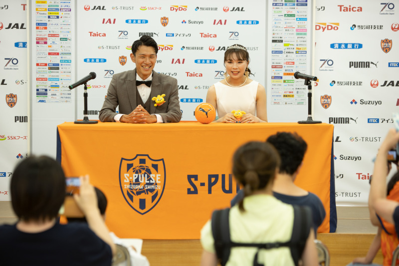 「サッカースタジアム」にて撮影ができる【通年】（通常プラン）