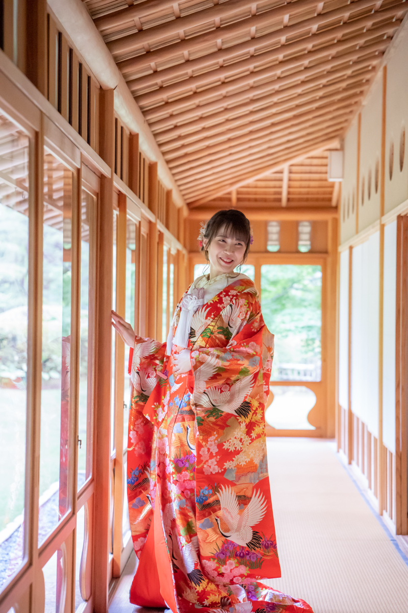 お茶室の中へ