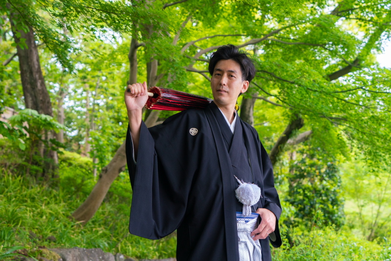 11時新郎様もお着付開始