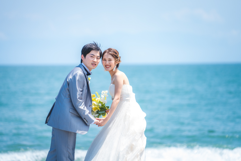 波と笑顔に包まれて