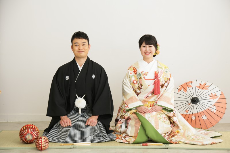 シンプルに正座スタイルも