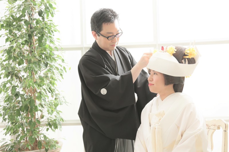 かつらに角隠し