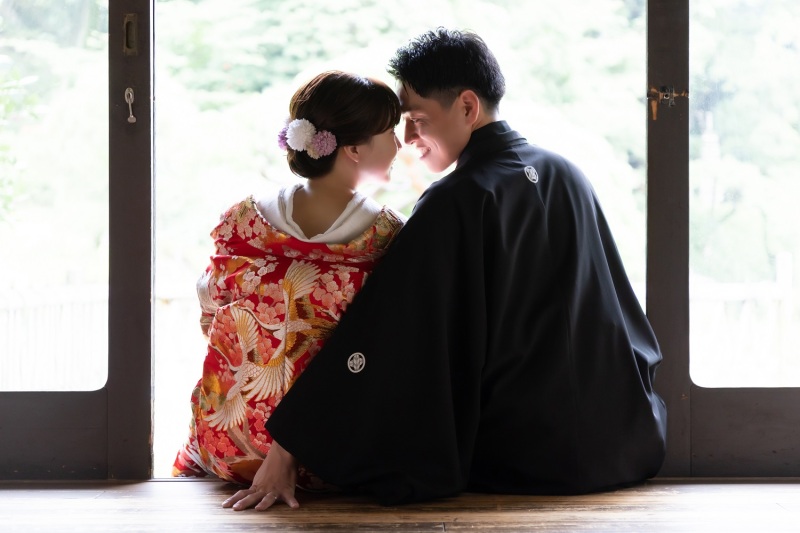 おでこをこっつん