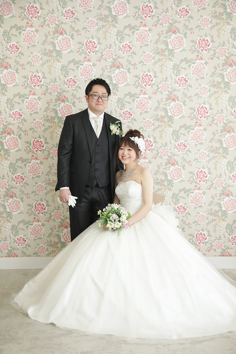 華やかな背景でシンプルに☆