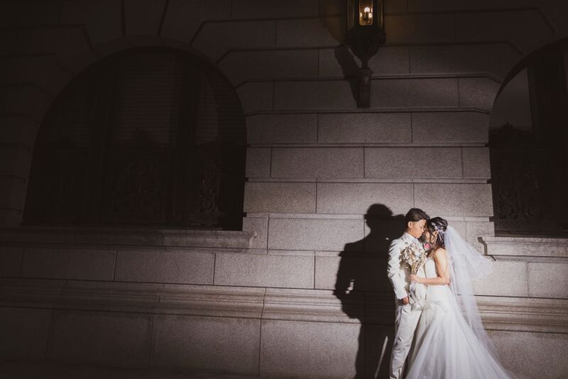 ワタベウェディング表参道フラッグシップフォトスタジオ_夜景で撮影できる