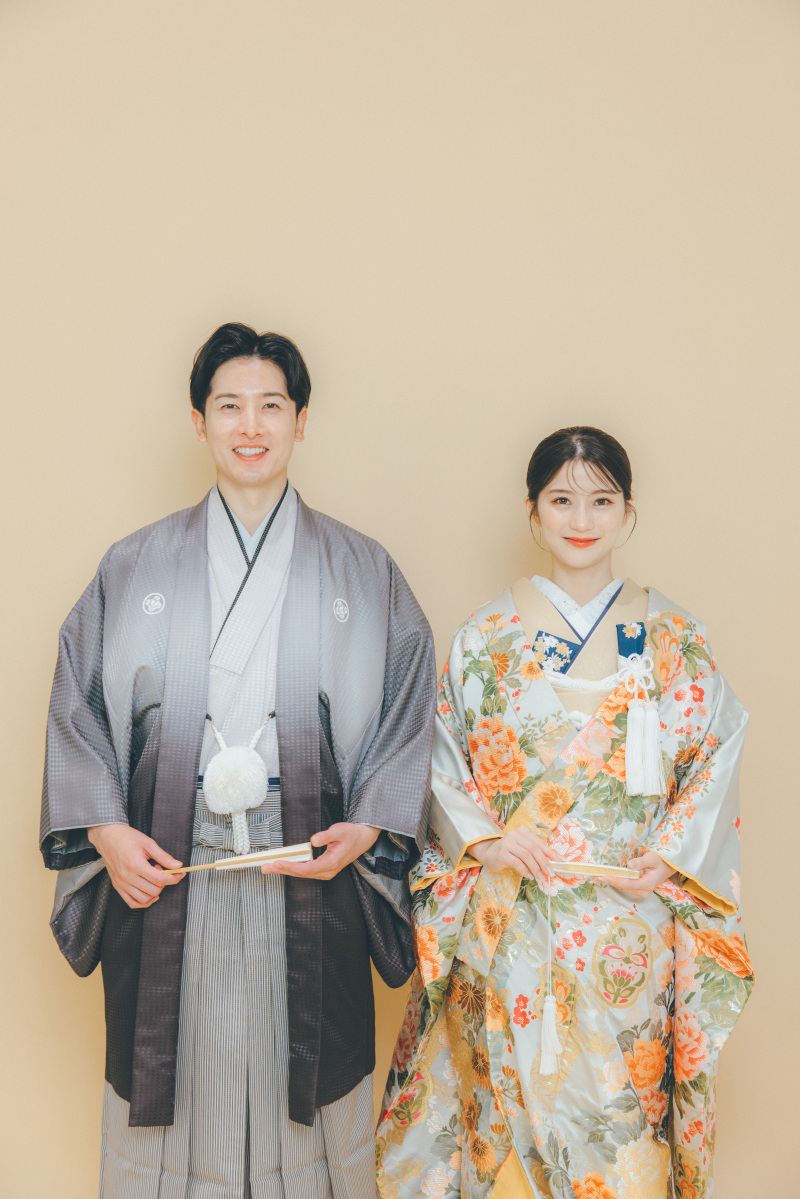 ワタベウェディング表参道フラッグシップフォトスタジオ_色打掛・着物が豊富