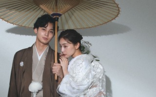 ワタベウェディング表参道フラッグシップフォトスタジオの衣装