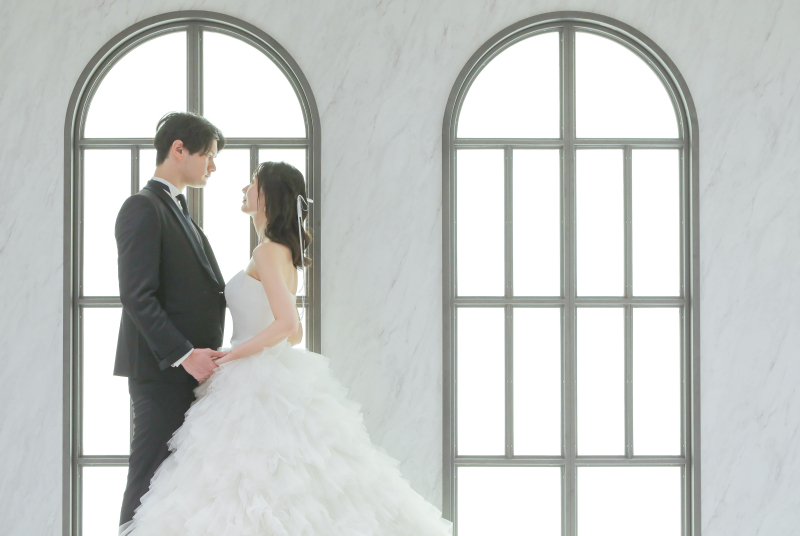 ワタベウェディング表参道フラッグシップフォトスタジオ_ウエディングドレスが豊富