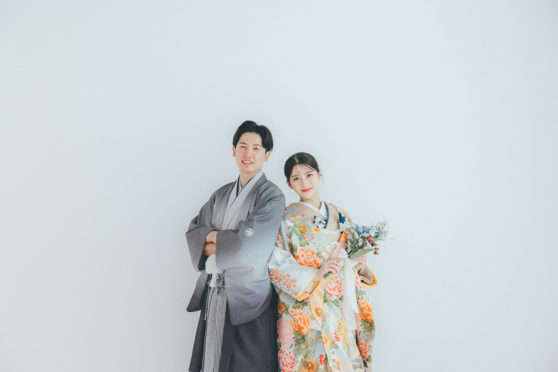 ワタベウェディング表参道フラッグシップフォトスタジオ_色打掛・着物が豊富