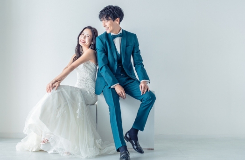 リーズナブルに叶う【和装&洋装の計3着】スタジオフォト 基本プラン